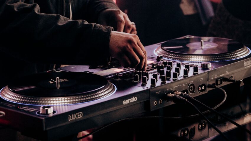 Hercules DJControl T10