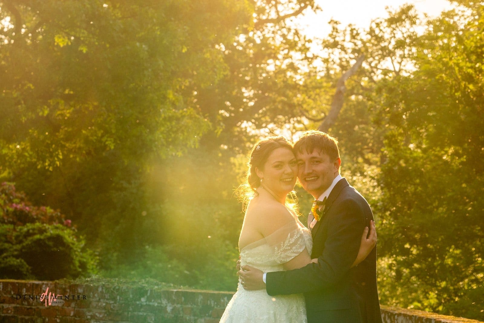 relaxed wedding photography at Ufton Court