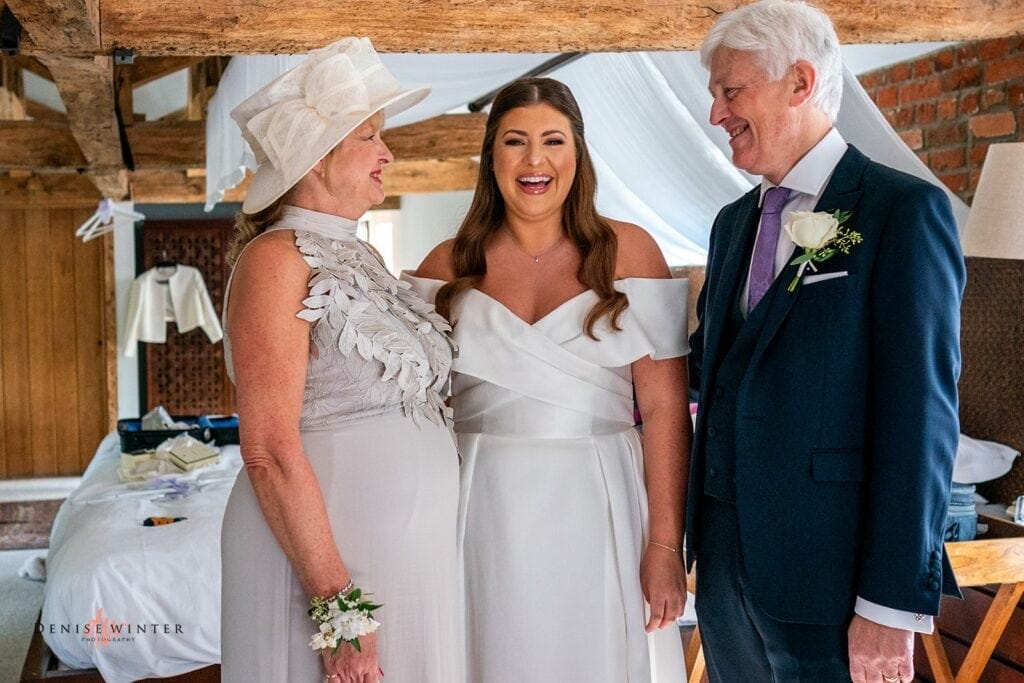 Bridal prep moments at wasing park barn