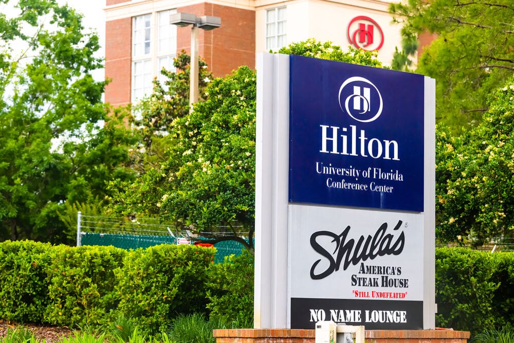 Gainesville Hilton entrance and sign