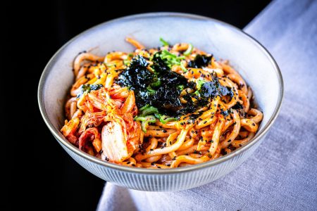 Schnelle Kimchi Udon Nudeln