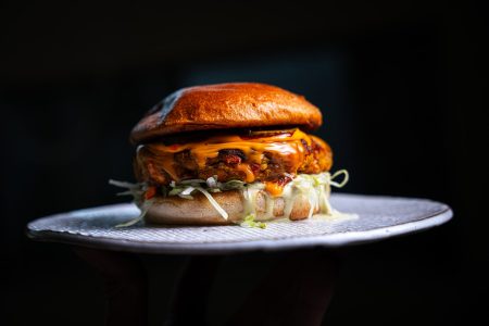 Kürbis-Burger mit Kernöl Sourcream