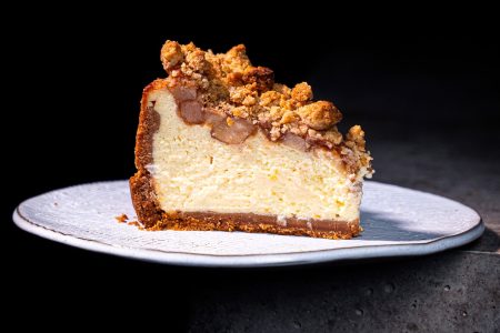 Apple Crumble Cheesecake