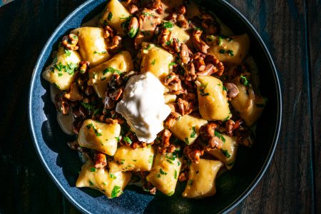 Gnocchi mit Eierschwammerlsauce