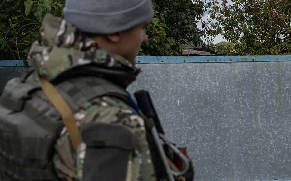 National guard special operations soldiers checks for anti-personnel mines and booby traps in a building previously used as a residence by the head of Russian occupying forces in Kharkiv oblast, Ukraine. 