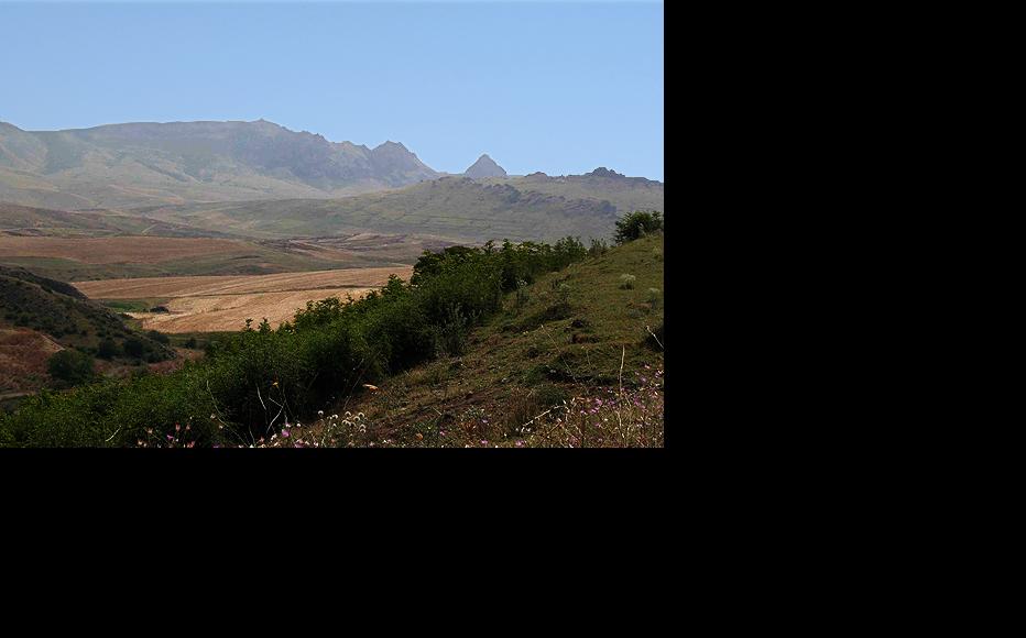 Azerbaijani troops hold positions on the hills that surround this wedge of Armenian territory. (Photo: Gayane Mkrtchyan)