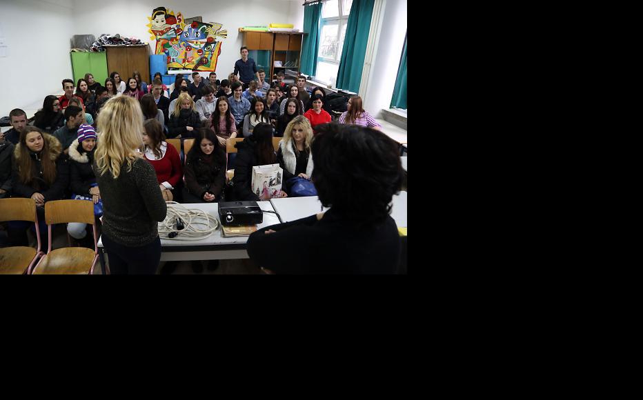 Students at the Catholic Gimnasium Sveti Franjo in Tuzla discussed reconciliation. (Photo: Maja Nikolic)