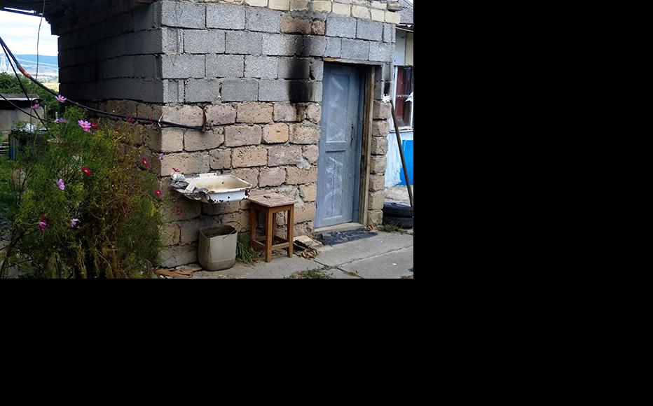 Outdoor washbasins are very common in the village. (Photo: IWPR)