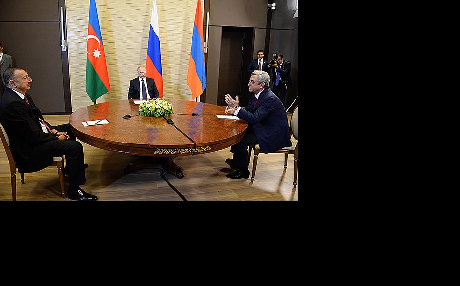 Vladimir Putin meeting Ilham Aliyev and Serzh Sargsyan to discuss Karabakh. (Photo: Armenian president's office)