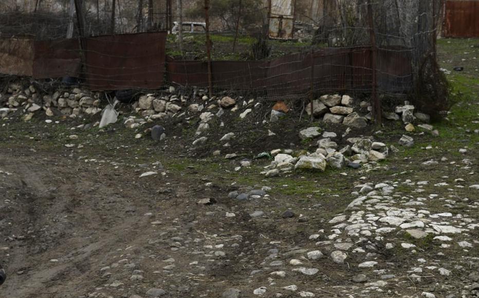 Khramort is one of the northern villages in the Askeran region. The ruined houses in the upper part of the village were burnt during the first Karabakh war, when the village was occupied by Azeris. Khramort is one of the northern villages in the Askeran region. The ruined houses in the upper part of the village were burnt during the first Karabakh war, when the village was occupied by Azeris.