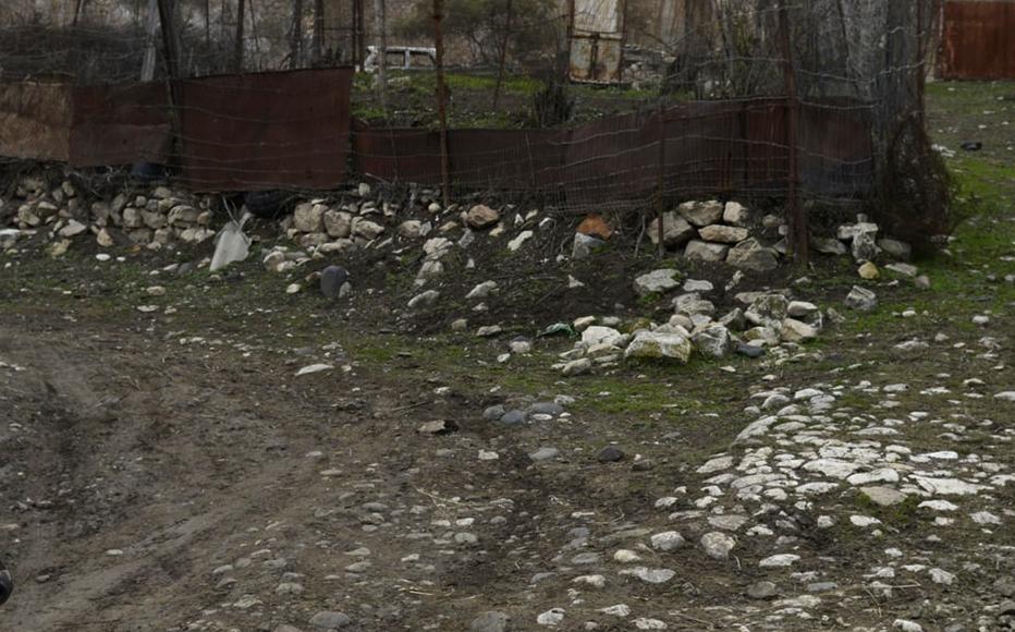 Khramort is one of the northern villages in the Askeran region. The ruined houses in the upper part of the village were burnt during the first Karabakh war, when the village was occupied by Azeris.