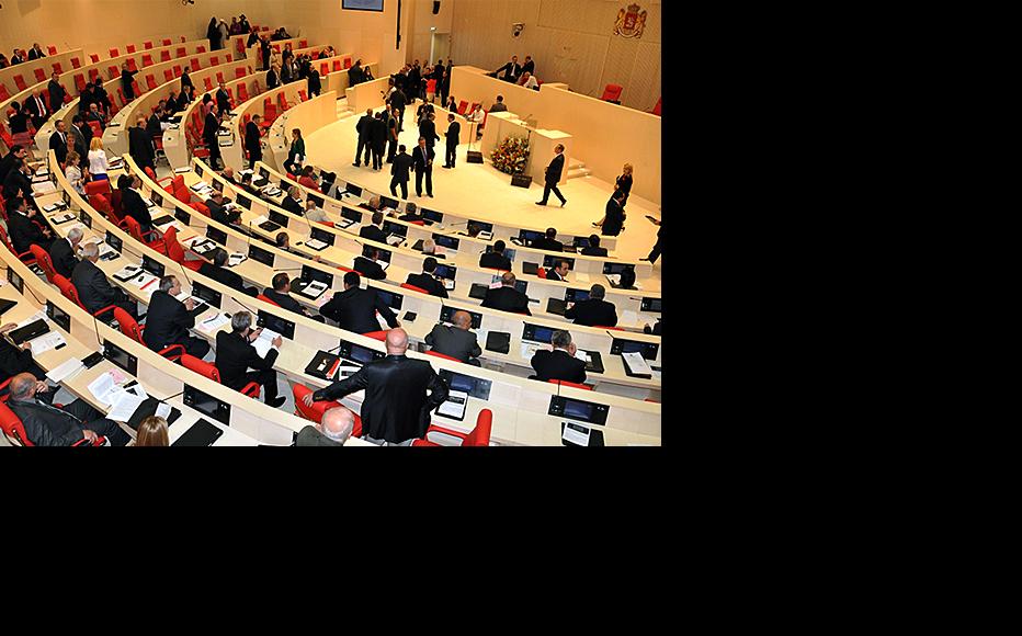 Georgian parliament in session. (Photo: Akhali Gazeti)