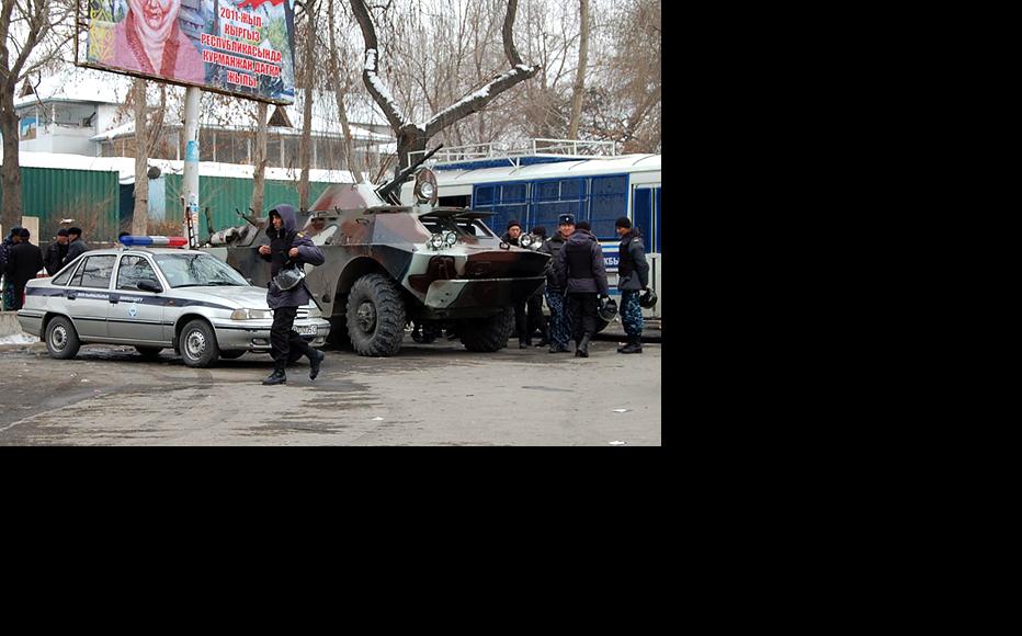 Security units were out in force following disturbances in Nookat, southern Kyrgyzstan. (Photo: Ernist Nourmatov) 