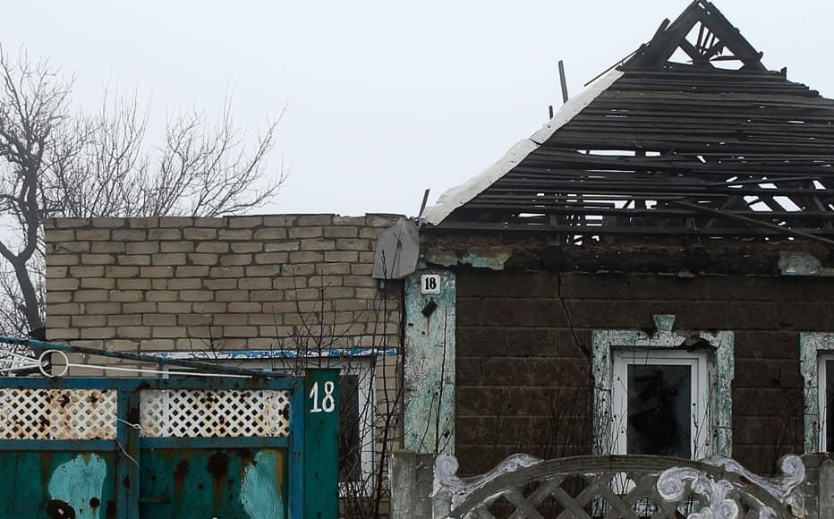 Private houses, deeply damaged by shelling, in the outskirts of Avdiivka. The area between Avdiivka and the neighbouring Yasynuvata, under separatist control, remains one of the hotspots of the conflict. (February 3, 2022) Private houses, deeply damaged by shelling, in the outskirts of Avdiivka. The area between Avdiivka and the neighbouring Yasynuvata, under separatist control, remains one of the hotspots of the conflict. (February 3, 2022)