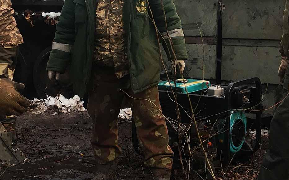 Ukrainian soldiers of the 3rd Tank Brigade reinforce tanks in eastern Ukraine.