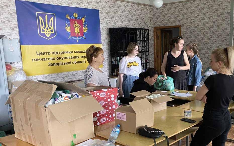 Volunteers at the support center for residents of temporarily occupied territories in Zaporizhzhia. The centre was set up by residents of Tokmak, a city in Zaporizhzhia region, which fell under Russian control in the first weeks of Russia’s invasion. It is one of the many grassroots initiatives that have been providing the core of the humanitarian support to Ukrainians directly affected by the war.