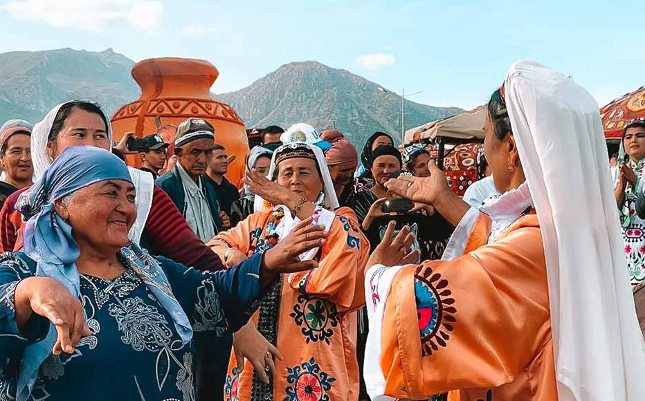 Women dance to mark Navruz in Baysun, a village in Uzbekistan’s south-eastern region of Surkhandarya. The village is known for its festival, the Baysun Bahori, meaning Spring of Baysun. Women dance to mark Navruz in Baysun, a village in Uzbekistan’s south-eastern region of Surkhandarya. The village is known for its festival, the Baysun Bahori, meaning Spring of Baysun.