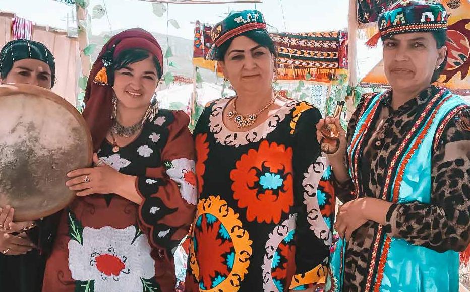 Women sing and play the doira, Uzbekistan’s national musical instrument. A tambourine-like instrument, the doira has a medium-sized frame with a tightly stretched membrane and jingles attached. Also known as daf, it is considered one of Central Asia’s most ancient percussive instruments and it was originally played only by women during shamanic rituals.