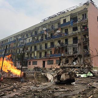 One of many buildings damaged in the August 2008 conflict. (Photo: Leli Blagonravova)