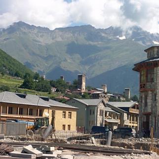 Tourists visiting the town of Mestia will see plenty of building work going on. (Photo: Dato Kvavadze)
