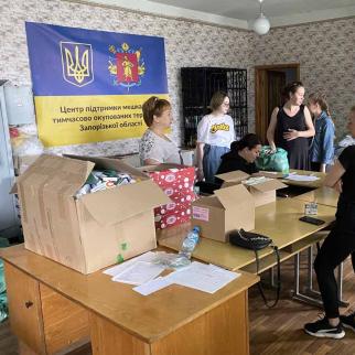 Volunteers at the support center for residents of temporarily occupied territories in Zaporizhzhia. The centre was set up by residents of Tokmak, a city in Zaporizhzhia region, which fell under Russian control in the first weeks of Russia’s invasion. It is one of the many grassroots initiatives that have been providing the core of the humanitarian support to Ukrainians directly affected by the war.