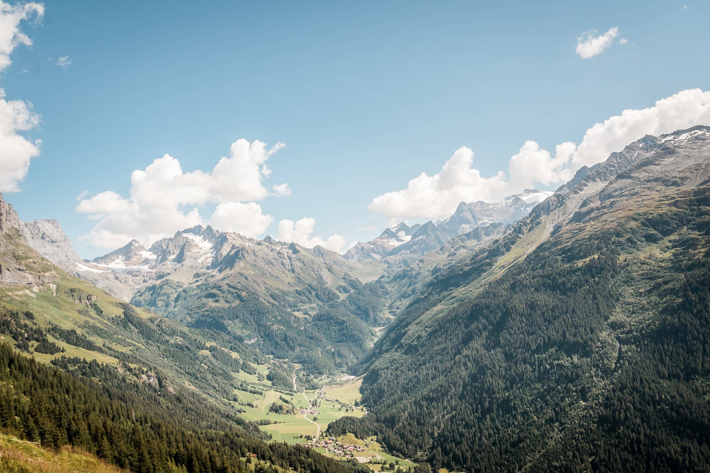 Ausblick Richtung Gadmen und Sustenpass