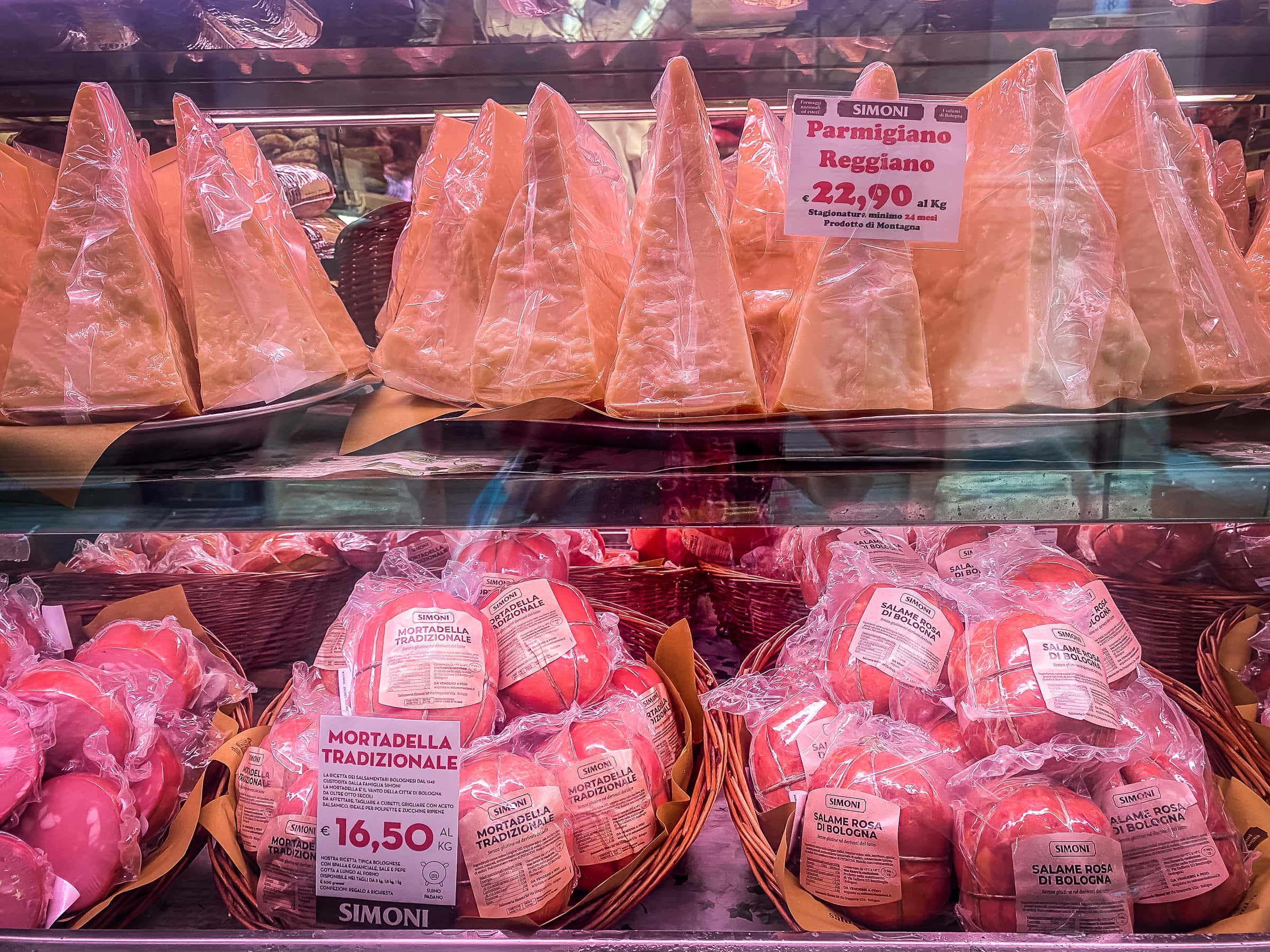 Schaufenster eines Feinkostladens