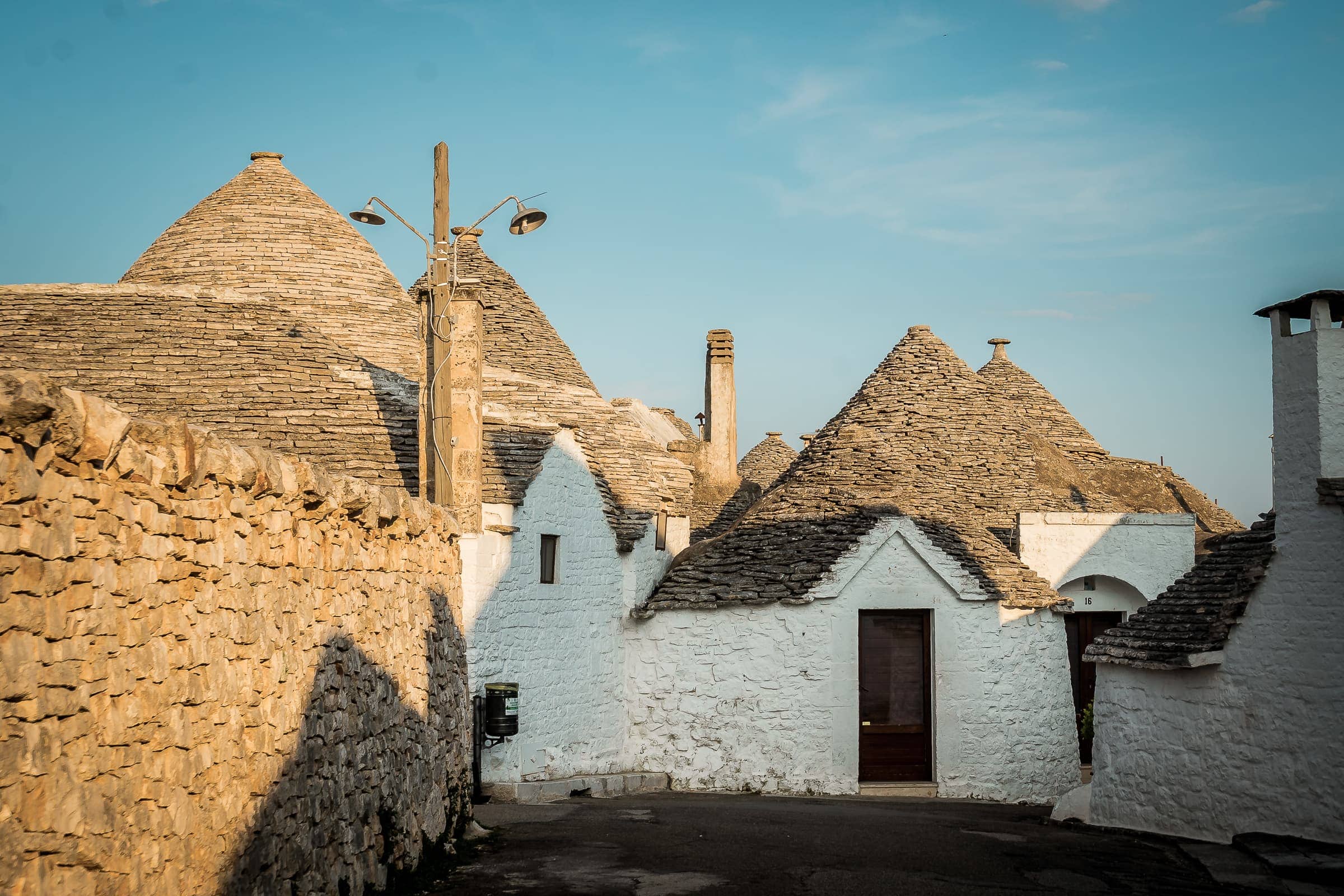 die weniger frequentierte Trulli-Zone in Alberobello