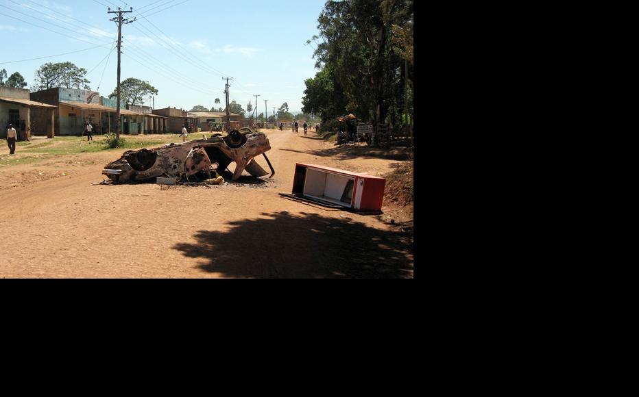 Post election violence in Shinyalu, Kenya, 2007. (Photo: Bjørn Skobba/Flickr)