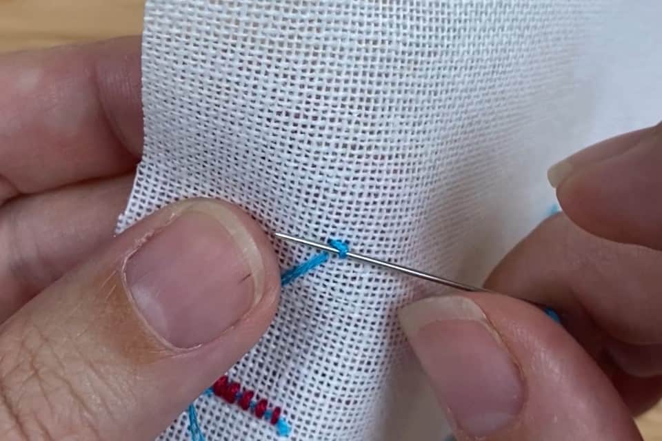 5 Ways to Deal with a Single Cross Stitch [with Video] Notorious Needle