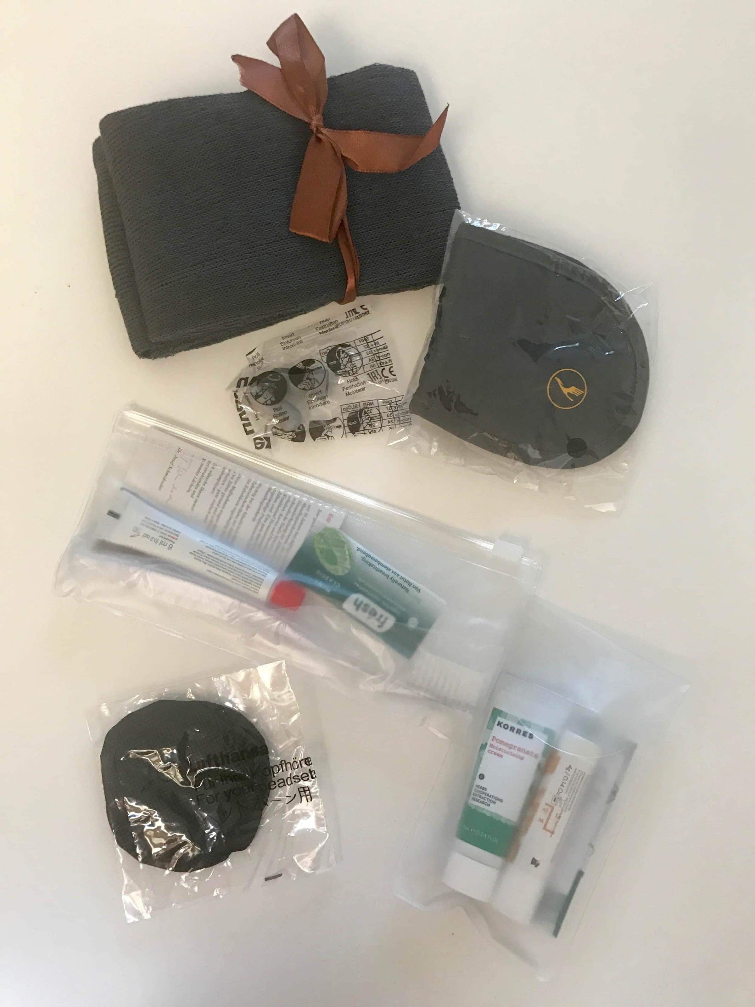 Inhalt des Amenity Kits bei Lufthansa