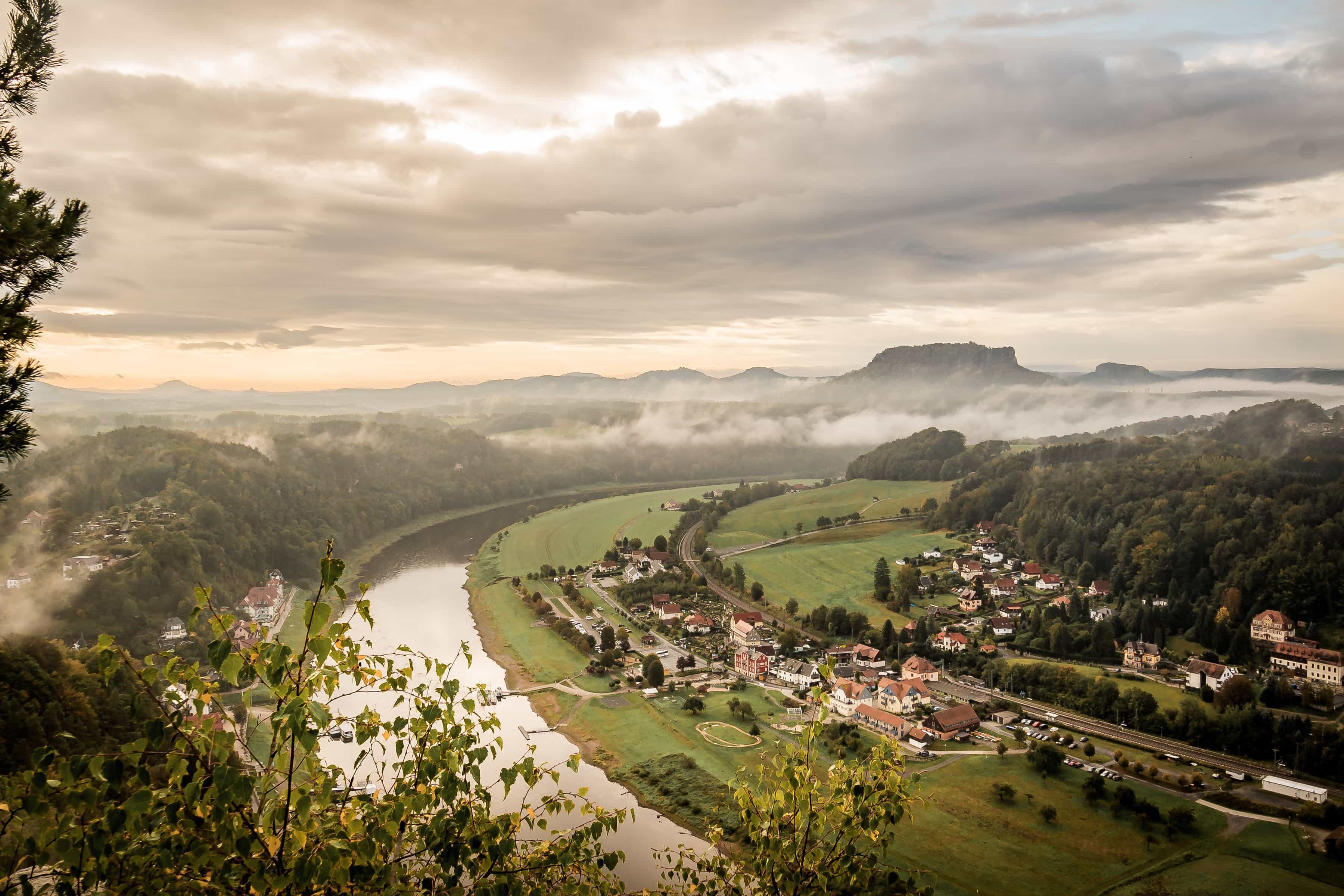 Aussichtspunkt unterhalb der Bastei am Morgen