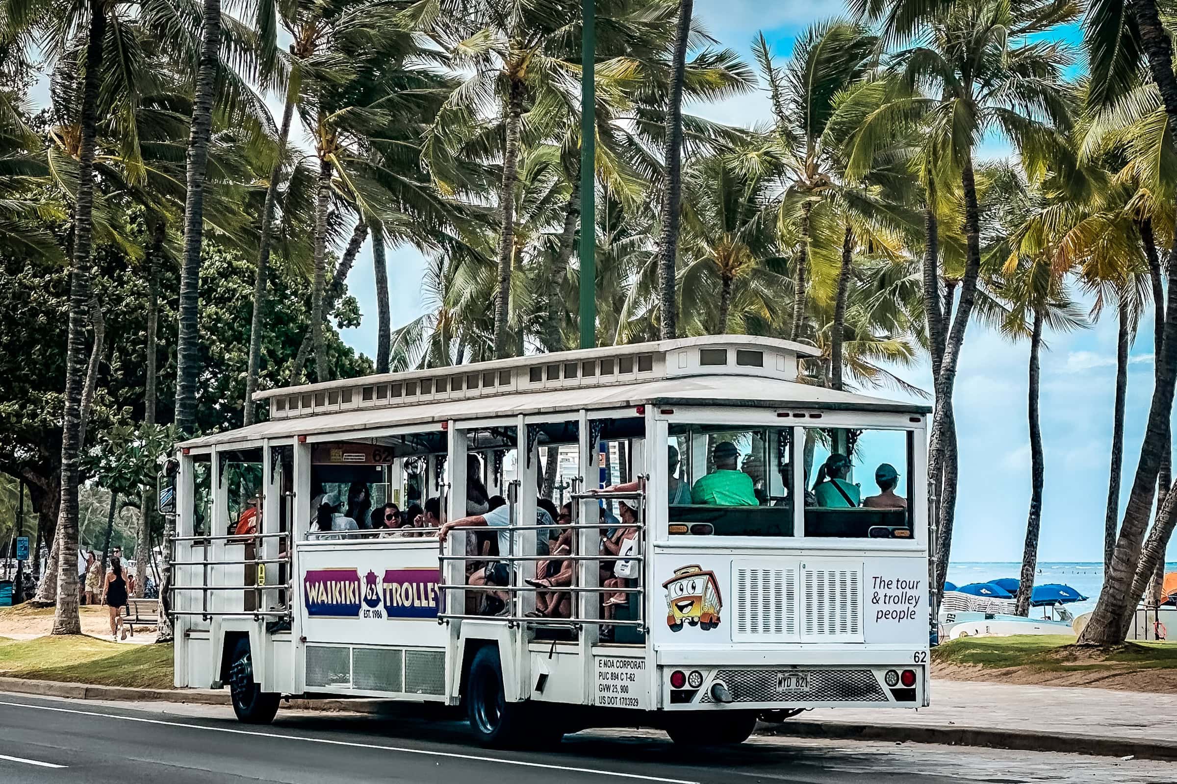 Waikiki Trolley: Sightseeing-Bus in Honolulu
