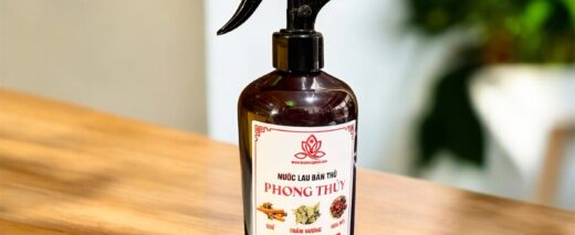 NƯỚC LAU BÀN THỜ PHONG THỦY – GIỮ TRỌN LINH KHÍ, TỤ TÀI GIỮ LỘC