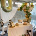 Festliche Dekoration mit Ballons und Kuchen beim Bürgerverein Lindweiler.