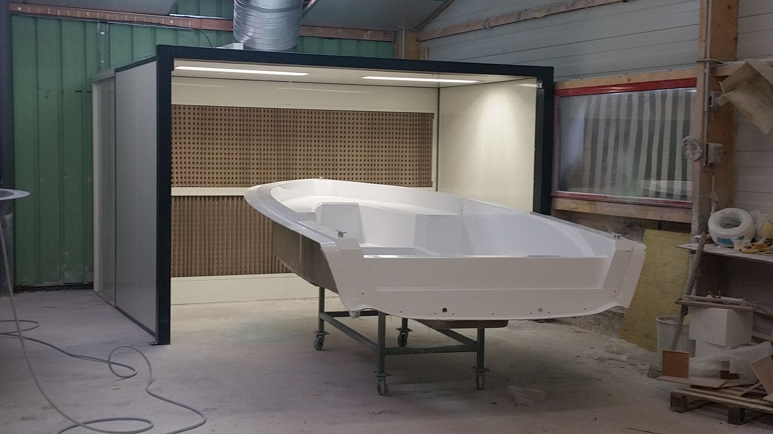 CABINE D'APPLICATION DE GELCOAT AVEC FILTRE CARTON PILISSE