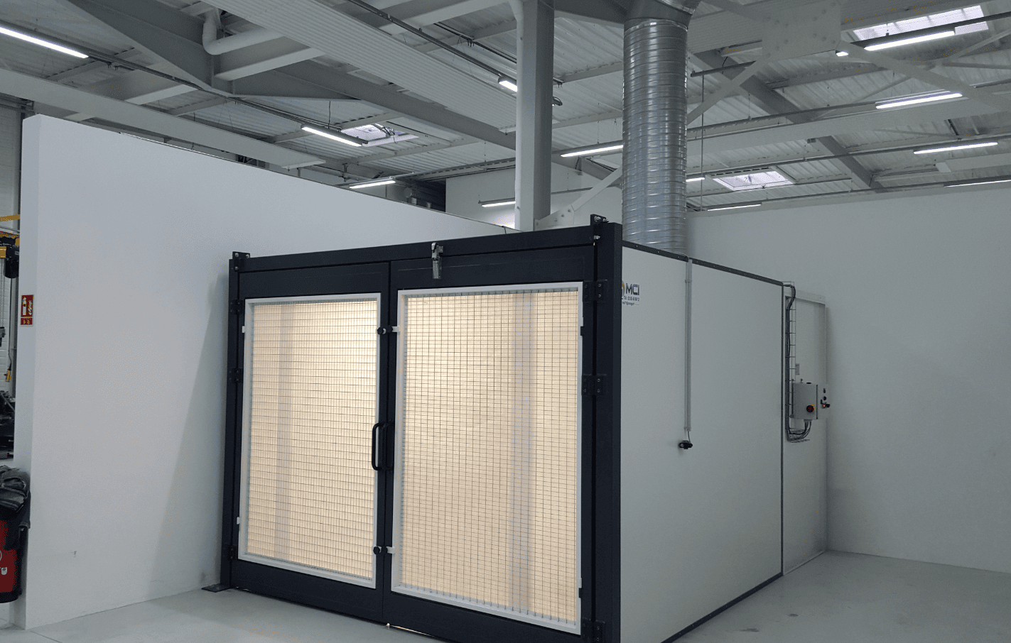 CABINE DE PEINTURE LIQUIDE PETITE DIMENSION ET FERMEE