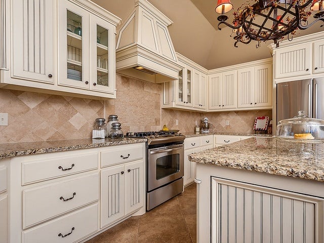 Houston kitchen Cabinets Backspalsh by Unique Builders