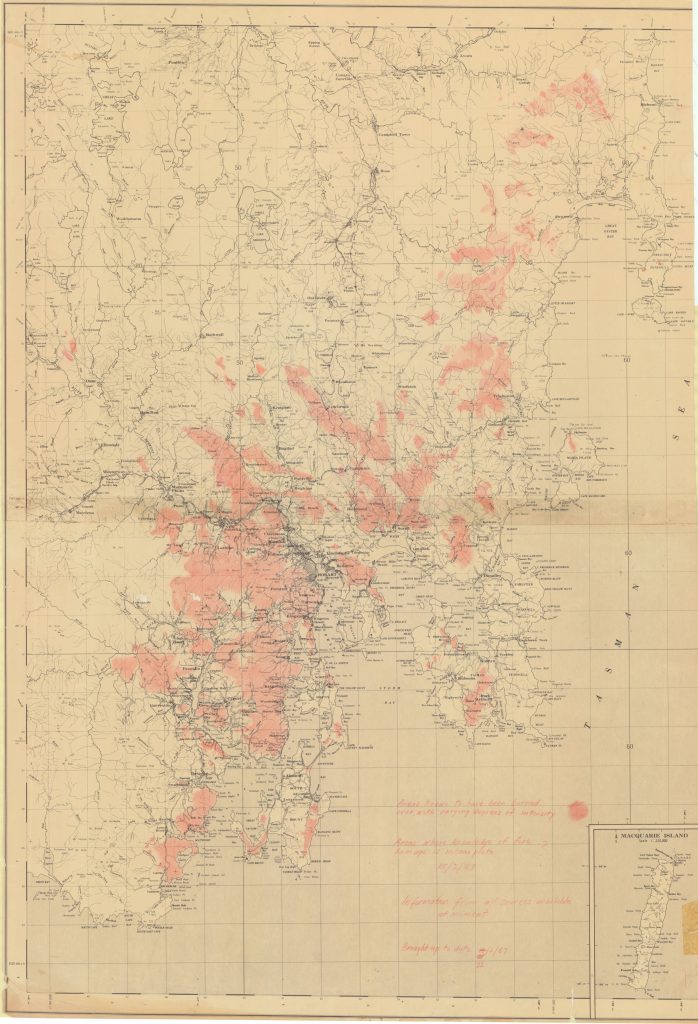 A map of the south Tasmania area with fire damaged areas coloured in red