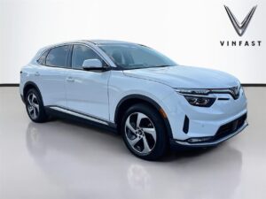 2025 VinFast VF 8 Eco