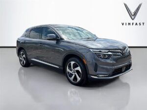 2025 VinFast VF 8 Eco