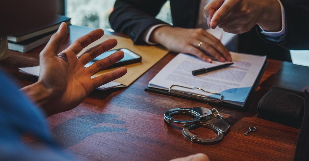 What is the Difference Between a Felony and a Misdemeanor? |
