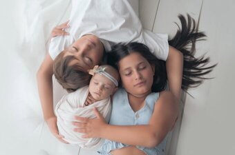 15 Anni di Emozioni: Le Foto Newborn del 2024