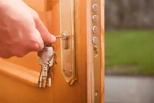 Neighborhood Locksmith owner and team in Draper