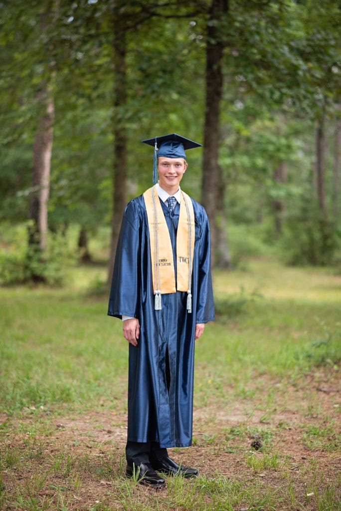 Graduation Pictures Photographers Near Me Brea thumbnail