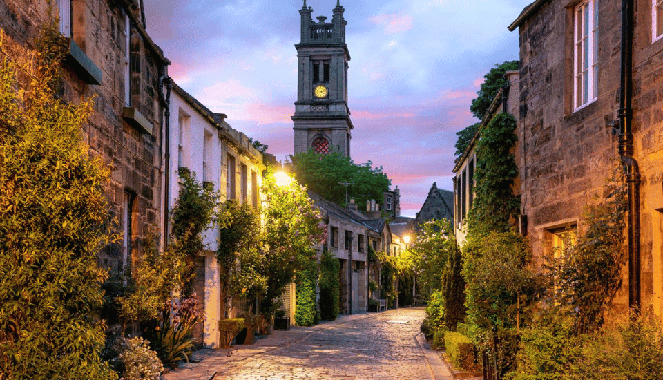 Image of Circus Lane in Edinburgh, Scotland