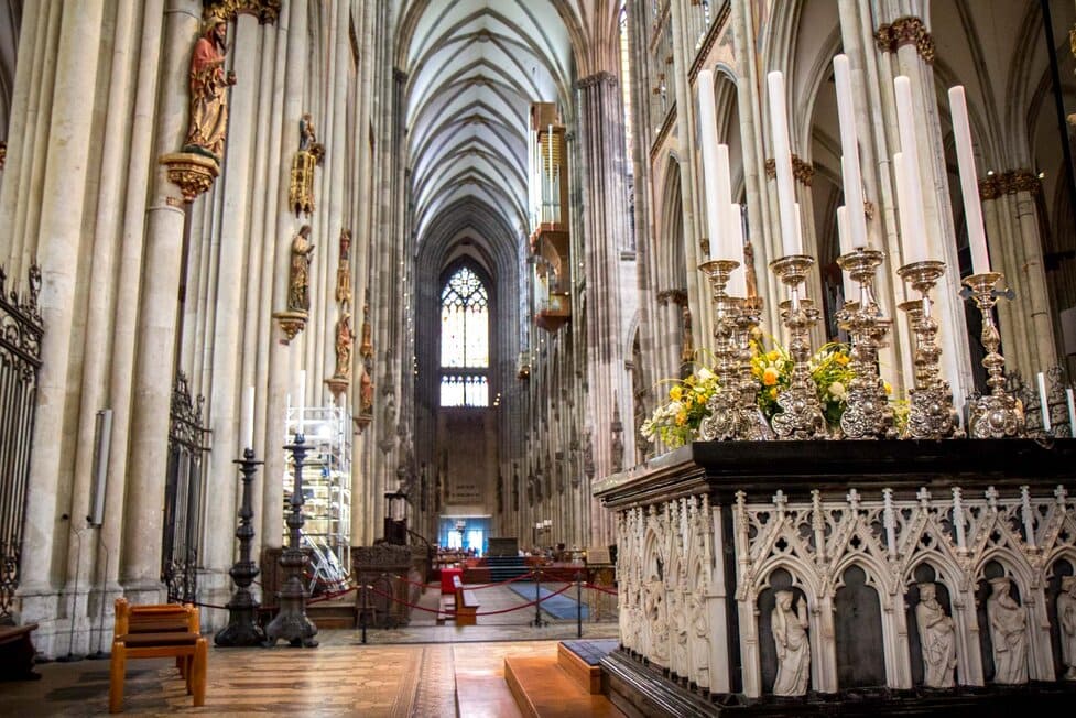 cologne-cathedral-interior-tour