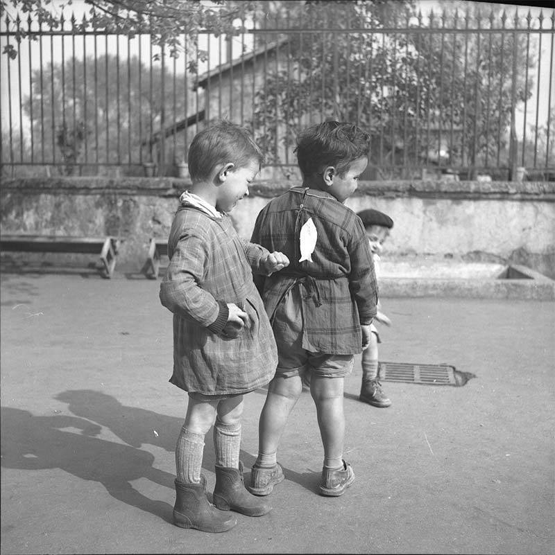April Fools Day Traditions In France Poisson D Avril Aka April Fish Day A French Invention April Fools Day Traditions In France Poisson D Avril Aka April Fish Day A French Invention