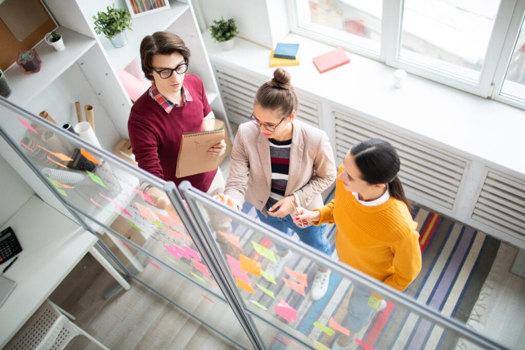 Als Ihre engagierte Google Ads Agentur setzt ANN2thrive modernste KI-Methoden und -Techniken ein, um Ihre Online-Marketingstrategien mit intelligenter Präzision voranzutreiben.