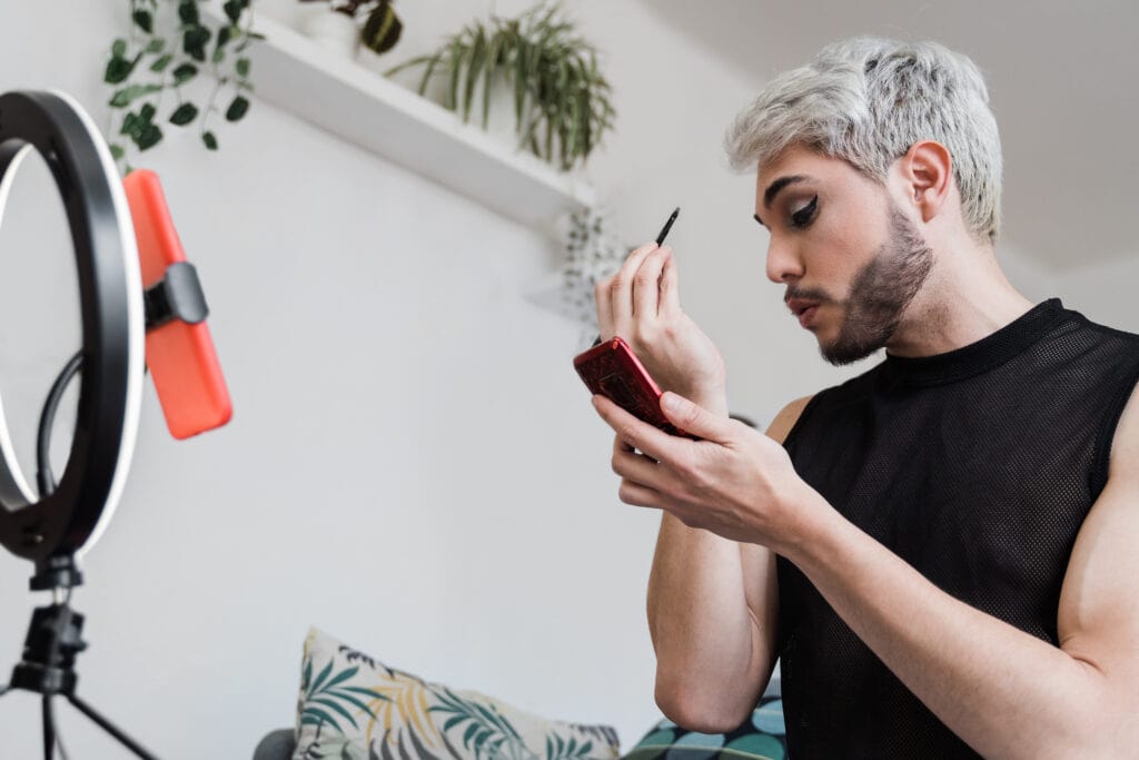 Es ist klar, dass die Zukunft von TikTok SEO mit Künstlicher Intelligenz verwoben ist.